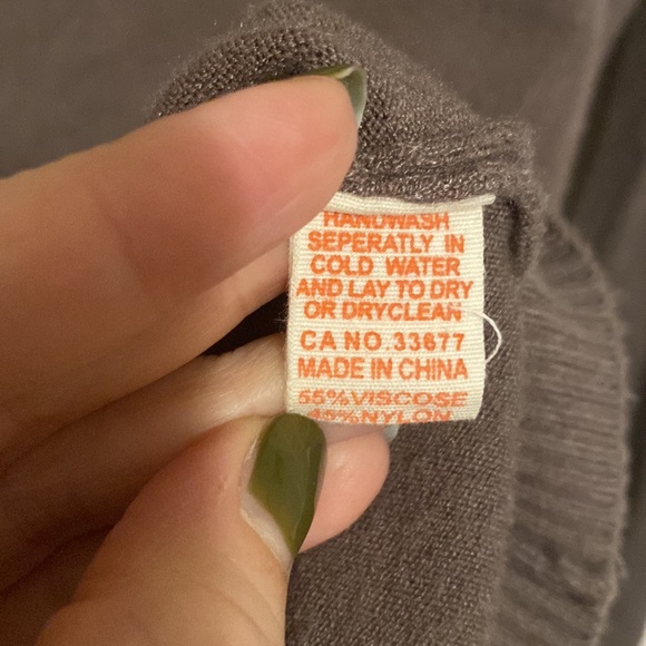 Sparkly back Sweater - Picture 4 of 8